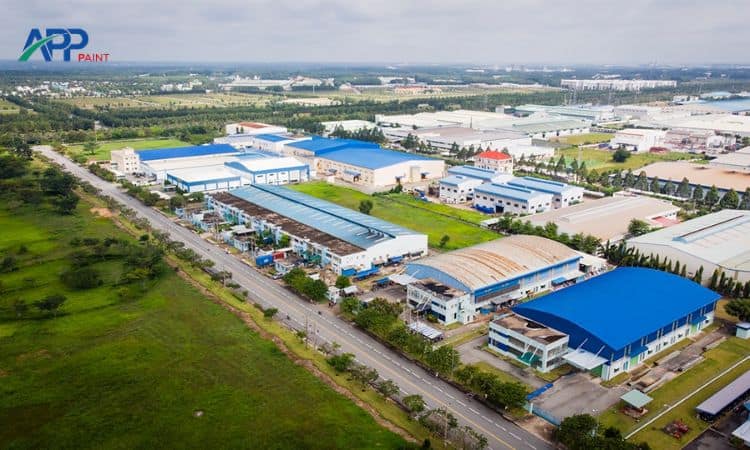Sự phát triển của các KCN, CCN là động lực cho nhu cầu tìm hiểu giá sơn epoxy tại Lâm Đồng.