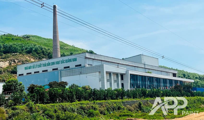 Quy trình thu gom rác trong quản lý chất thải rắn tại nhà xưởng.