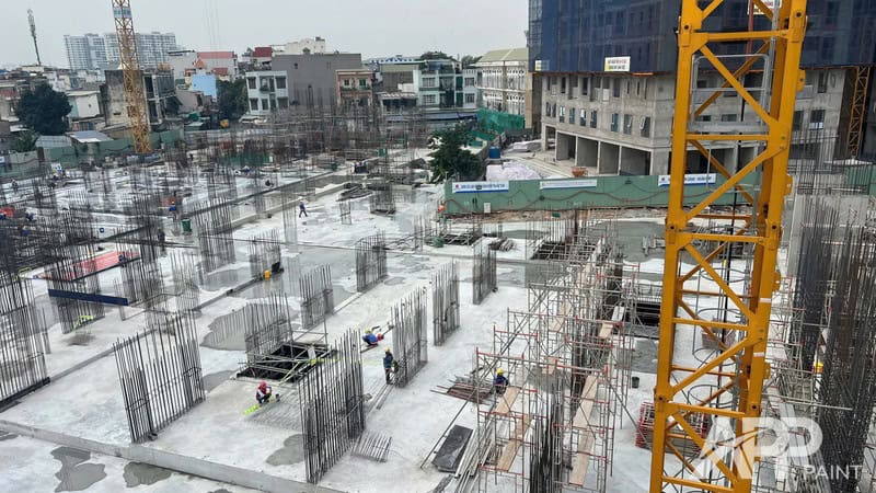Lắp dựng kết cấu thép là giai đoạn then chốt ảnh hưởng đến thời hạn của dự án đầu tư.